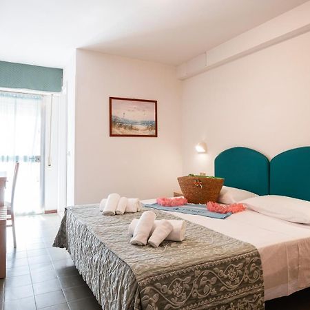 Blu Star Hotel Gabicce Mare Esterno foto