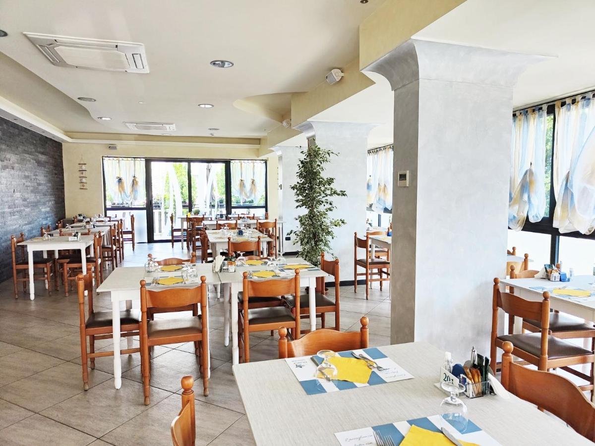 Blu Star Hotel Gabicce Mare Esterno foto