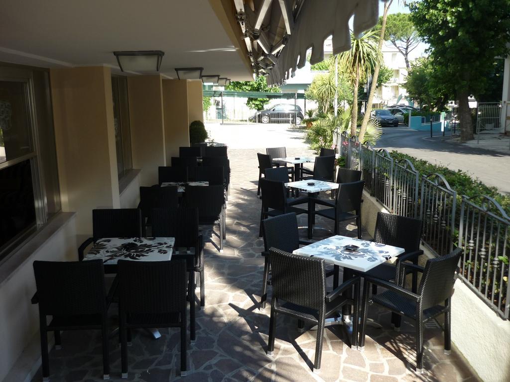 Blu Star Hotel Gabicce Mare Esterno foto